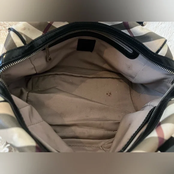 Burberry Black and Cream Shoulder Bag - Picture 10 of 16